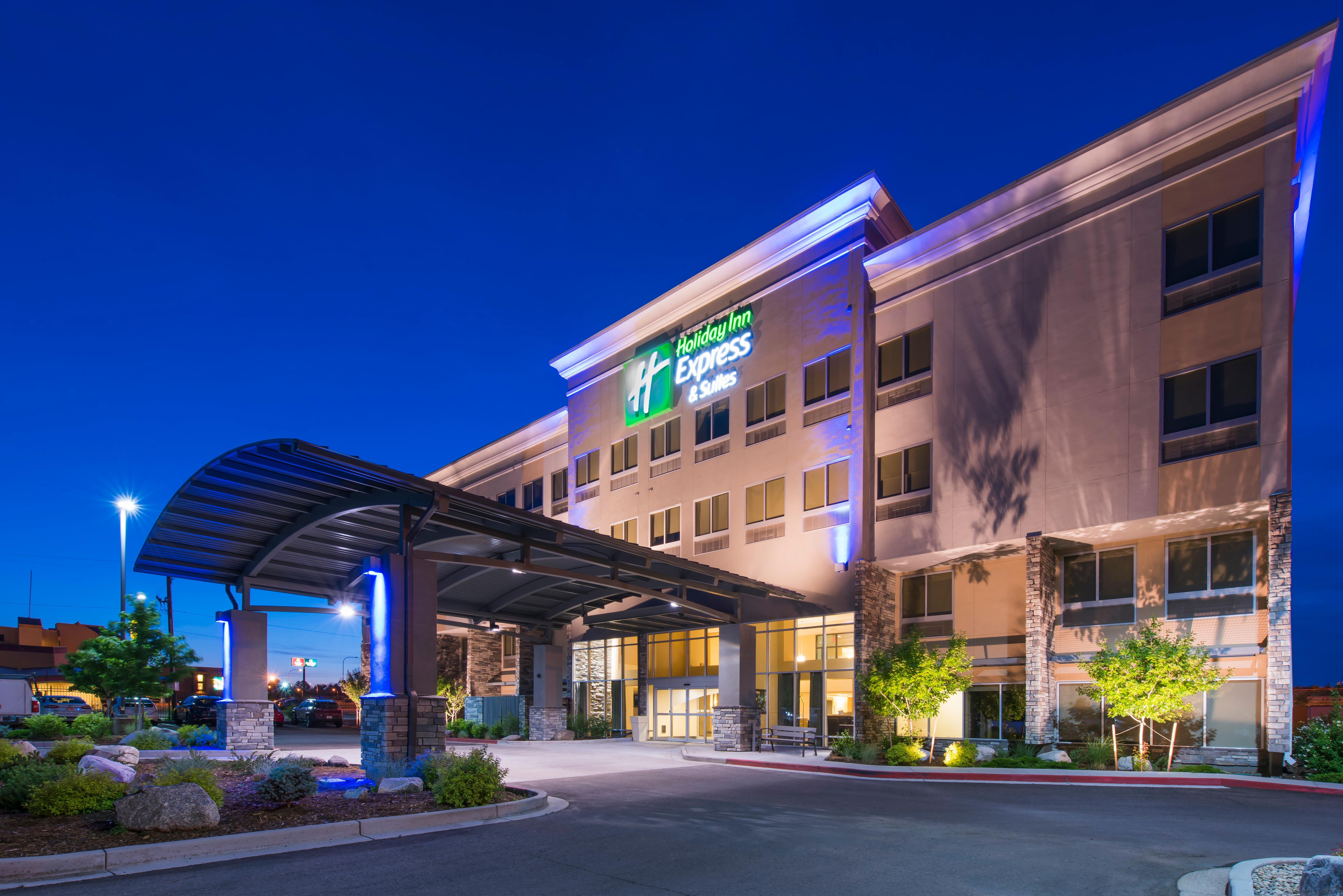 Holiday Inn Express & Suites Colorado Springs Central By Ihg Exterior foto